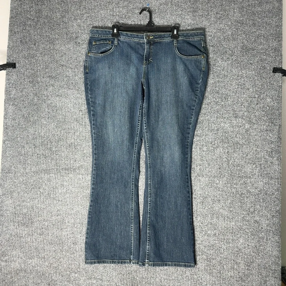No Boundaries Jeans Juniors 19 Blue Dark Wash Flare Embroidered Heart‎ Y2K